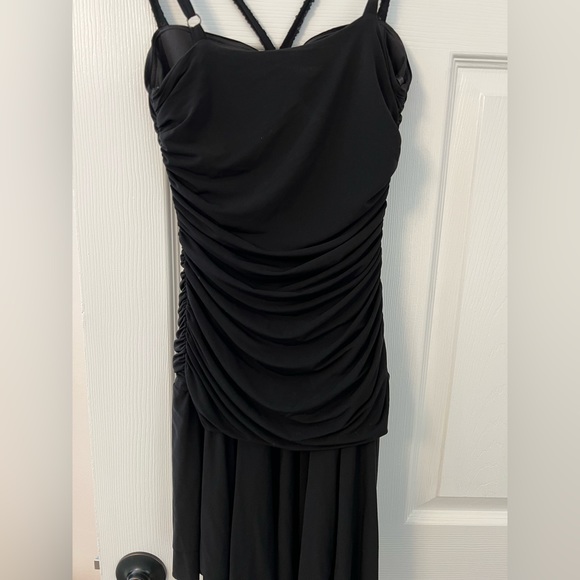 Lovely beaded BCBG Maxazria dress with a criss-cross style front. - Picture 2 of 6